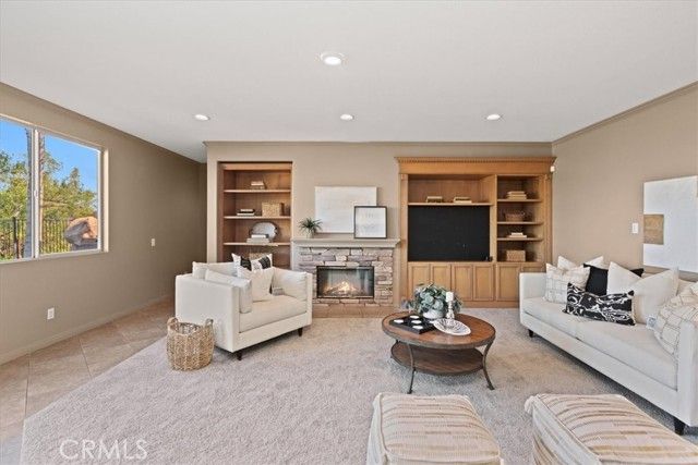 693 John Drive, Corona, CA 92879