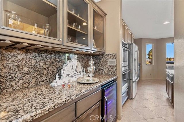 693 John Drive, Corona, CA 92879