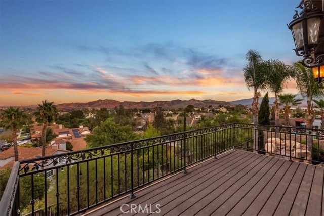 693 John Drive, Corona, CA 92879