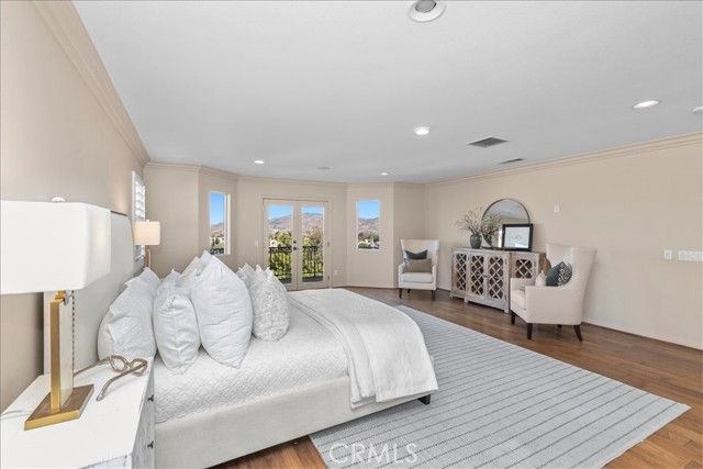 693 John Drive, Corona, CA 92879