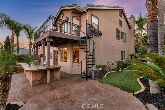 693 John Drive, Corona, CA 92879