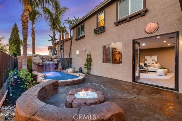 693 John Drive, Corona, CA 92879