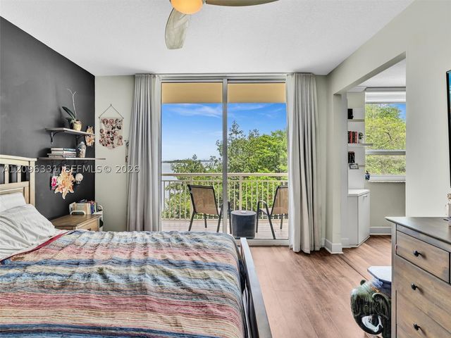 2000 N Bayshore Dr 220, Miami, FL 33137