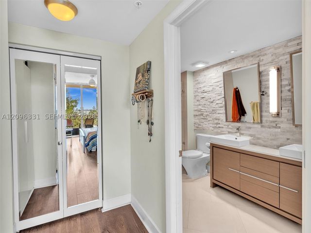 2000 N Bayshore Dr 220, Miami, FL 33137