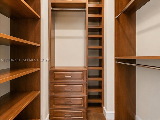 2000 N Bayshore Dr 220, Miami, FL 33137