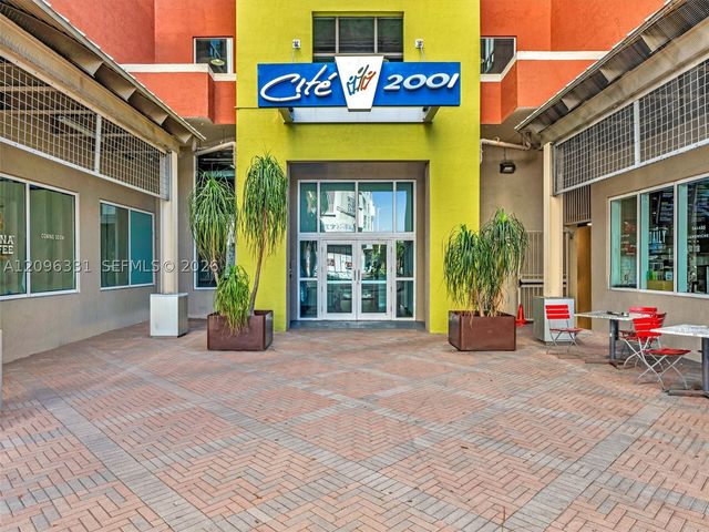 2000 N Bayshore Dr 220, Miami, FL 33137
