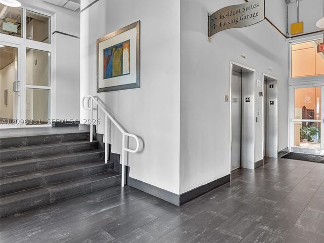 2000 N Bayshore Dr 220, Miami, FL 33137
