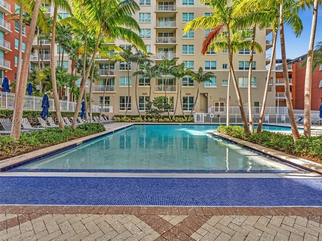 2000 N Bayshore Dr 220, Miami, FL 33137