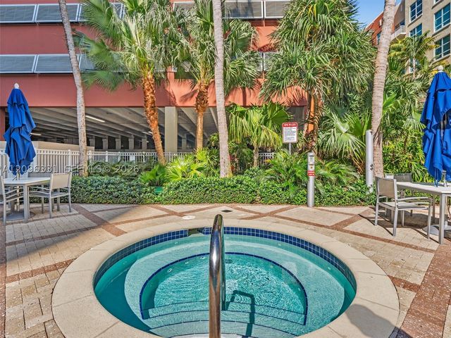 2000 N Bayshore Dr 220, Miami, FL 33137