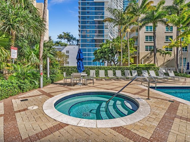 2000 N Bayshore Dr 220, Miami, FL 33137