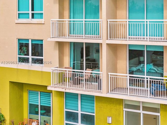 2000 N Bayshore Dr 220, Miami, FL 33137