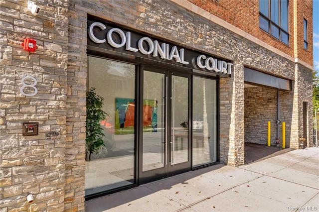 8 Boulevard W Penthouse 1, Pelham, NY 10803