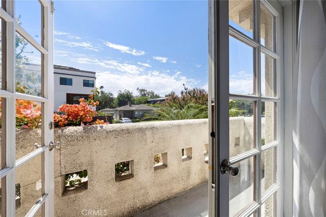 12919 Bloomfield Street 1, Studio City, CA 91604