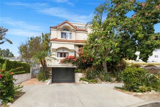 12919 Bloomfield Street 1, Studio City, CA 91604