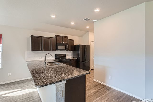2370 Bull Finch, New Braunfels, TX 78130