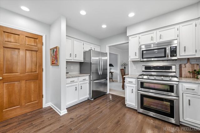 1841 Williamsburg Avenue, Geneva, IL 60134