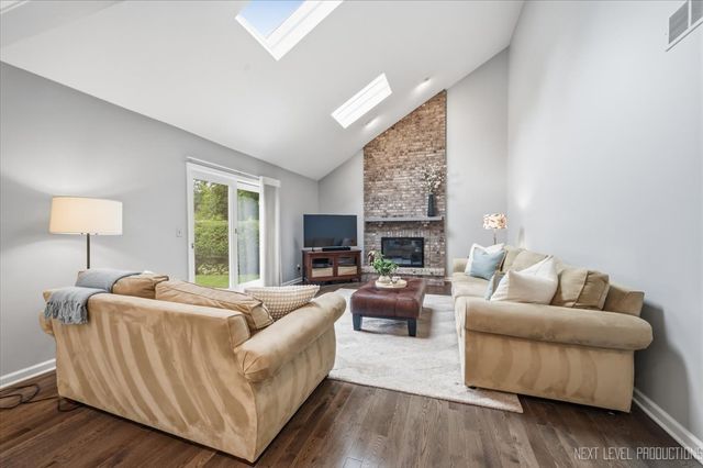 1841 Williamsburg Avenue, Geneva, IL 60134