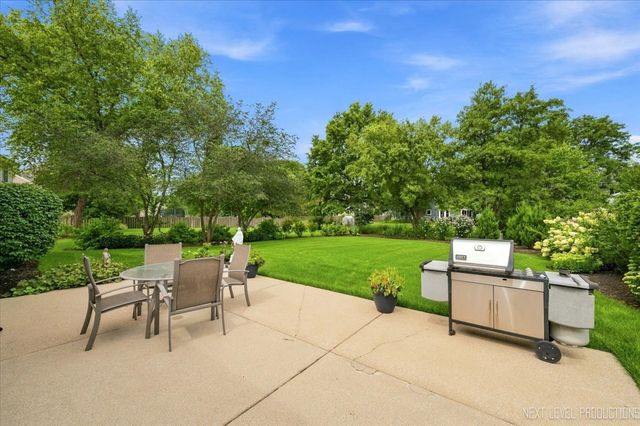 1841 Williamsburg Avenue, Geneva, IL 60134