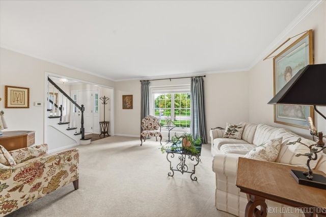 1841 Williamsburg Avenue, Geneva, IL 60134