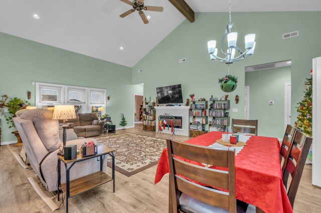 140 Spencer Springs Dr, Gallatin, TN 37066