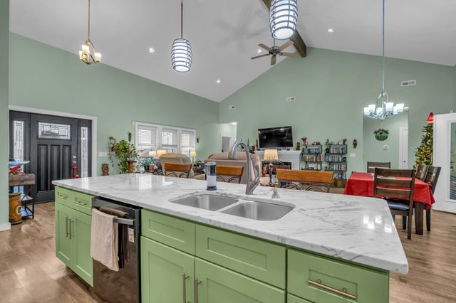 140 Spencer Springs Dr, Gallatin, TN 37066