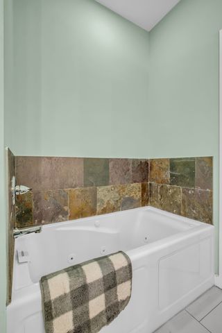 140 Spencer Springs Dr, Gallatin, TN 37066