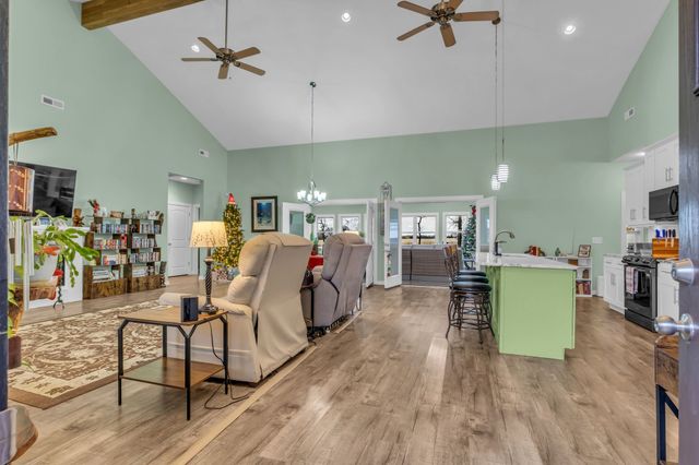 140 Spencer Springs Dr, Gallatin, TN 37066