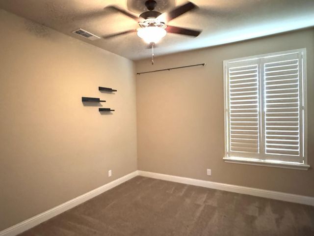 2158 Birmington Dr, Yuba City, CA 95991