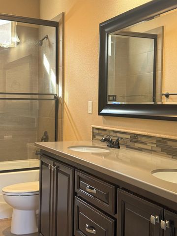 2158 Birmington Dr, Yuba City, CA 95991