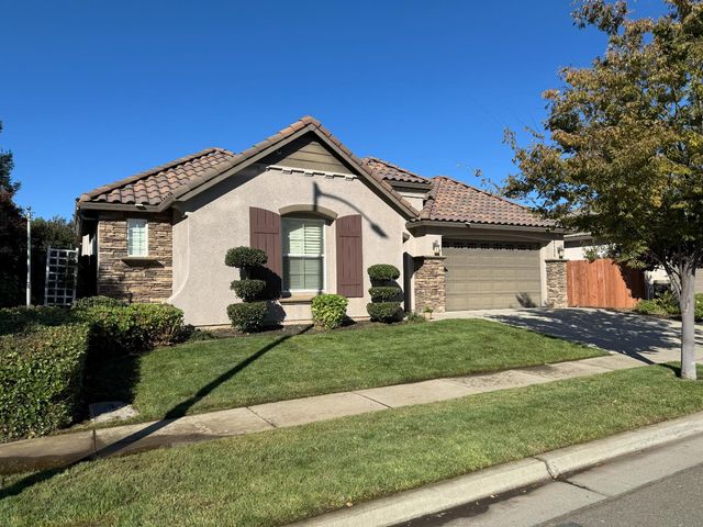 2158 Birmington Dr, Yuba City, CA 95991