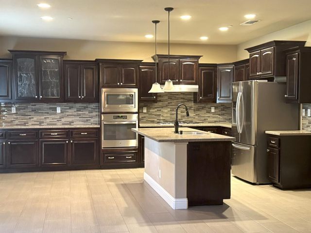 2158 Birmington Dr, Yuba City, CA 95991