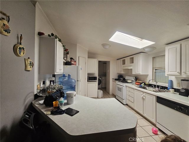 16600 Downey Avenue 27, Paramount, CA 90723