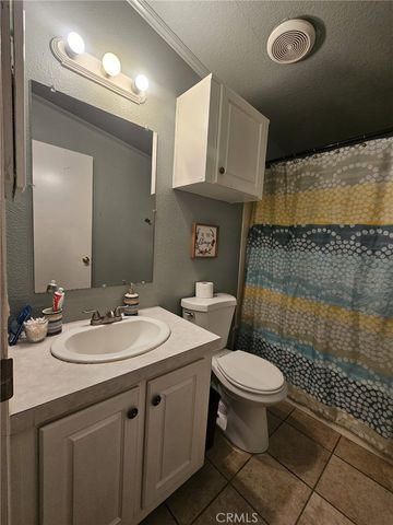 16600 Downey Avenue 27, Paramount, CA 90723