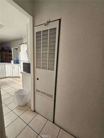 16600 Downey Avenue 27, Paramount, CA 90723