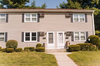 41 South Street 11, Easthampton, MA 01027