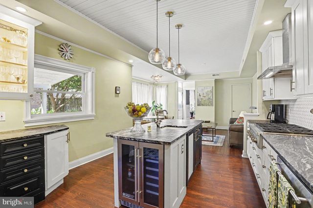 425 N QUEEN ST, Lancaster, PA 17603