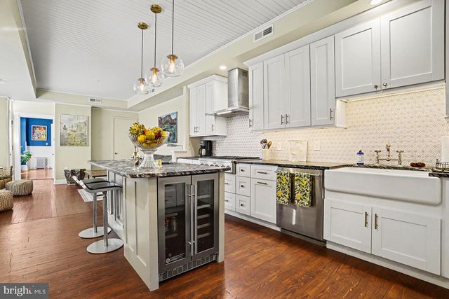 425 N QUEEN ST, Lancaster, PA 17603