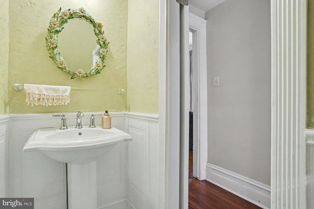 425 N QUEEN ST, Lancaster, PA 17603