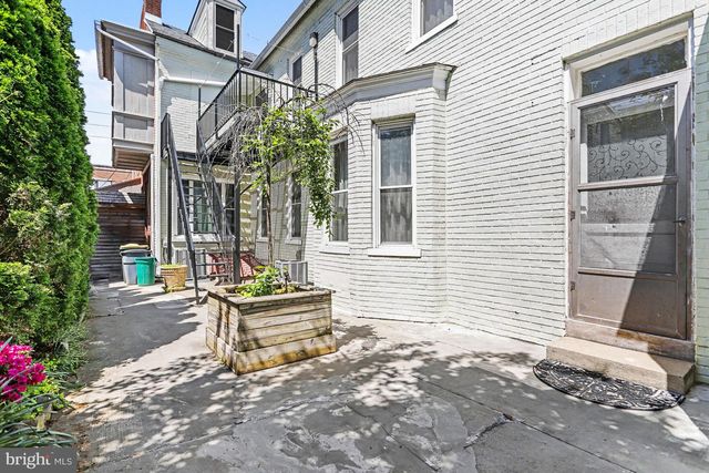 425 N QUEEN ST, Lancaster, PA 17603