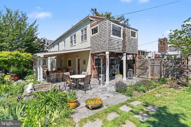 425 N QUEEN ST, Lancaster, PA 17603