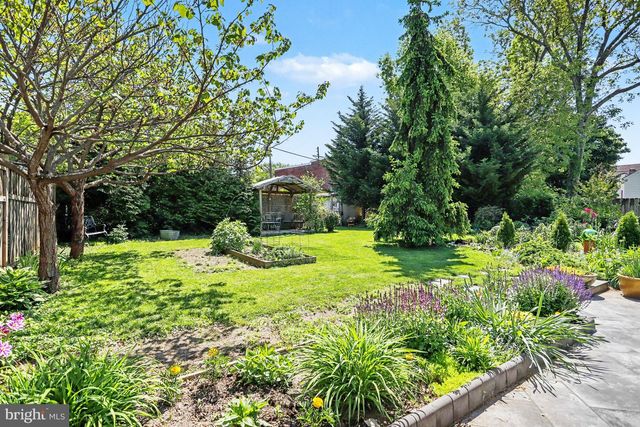 425 N QUEEN ST, Lancaster, PA 17603