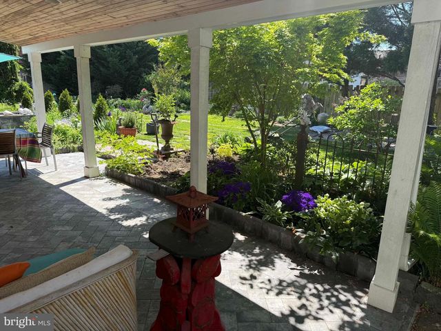 425 N QUEEN ST, Lancaster, PA 17603