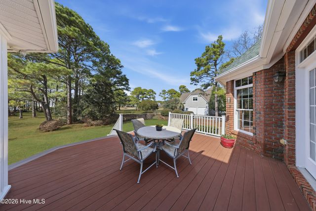 2816 St James Drive SE, Southport, NC 28461