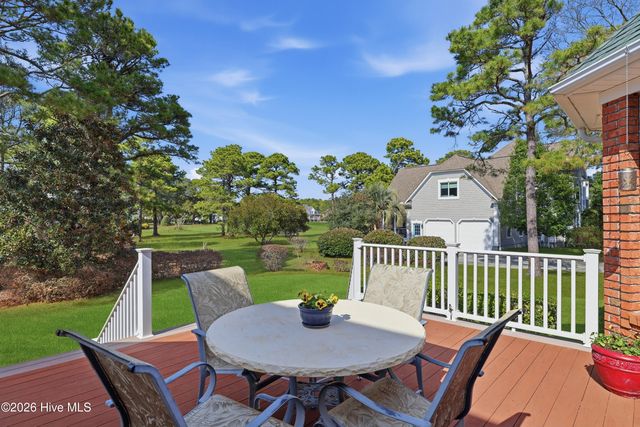 2816 St James Drive SE, Southport, NC 28461