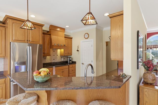 2816 St James Drive SE, Southport, NC 28461