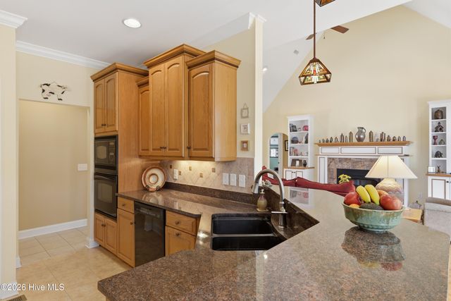 2816 St James Drive SE, Southport, NC 28461