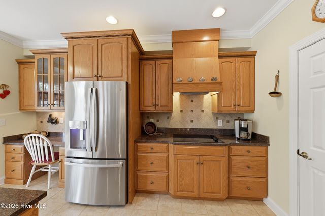 2816 St James Drive SE, Southport, NC 28461