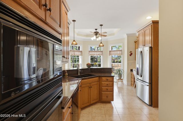 2816 St James Drive SE, Southport, NC 28461