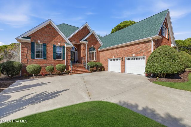 2816 St James Drive SE, Southport, NC 28461