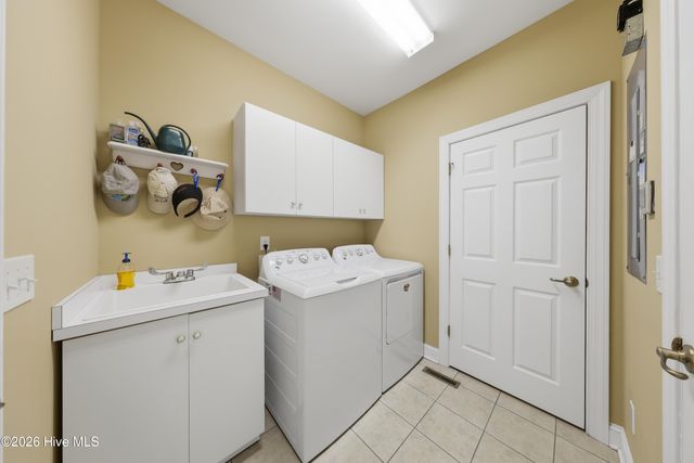 2816 St James Drive SE, Southport, NC 28461